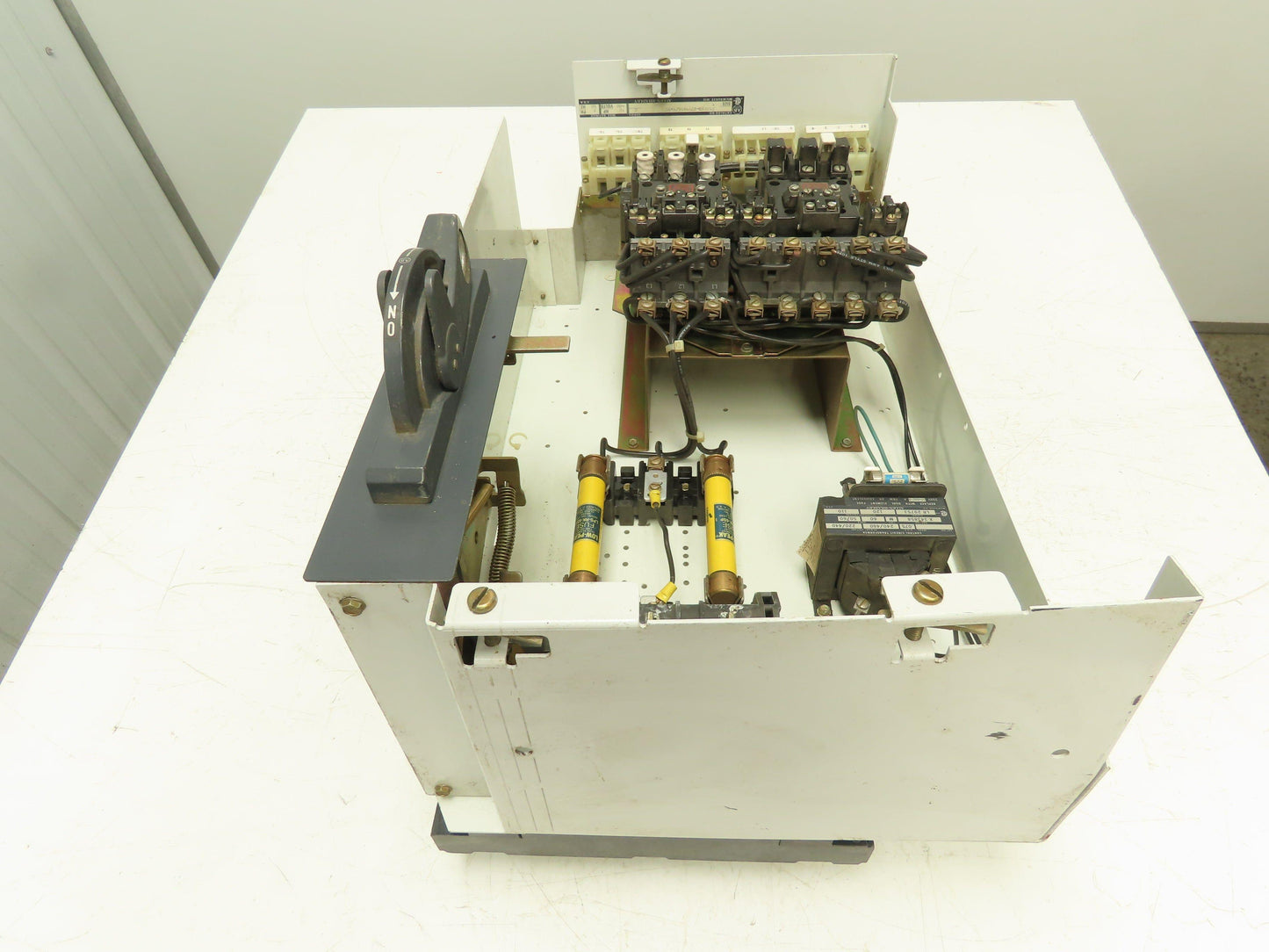 Allen Bradley Sz 1 Reversing Starter 10Hp 30A Fusible Disconnect Switch 460V 3PH