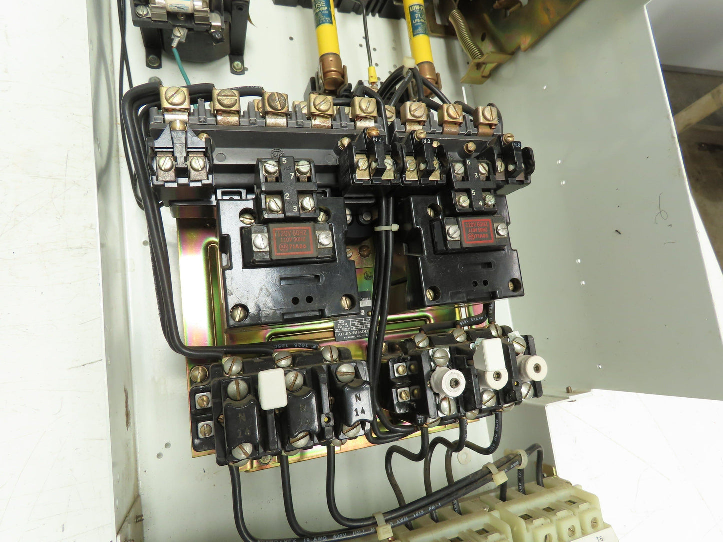 Allen Bradley Sz 1 Reversing Starter 10Hp 30A Fusible Disconnect Switch 460V 3PH