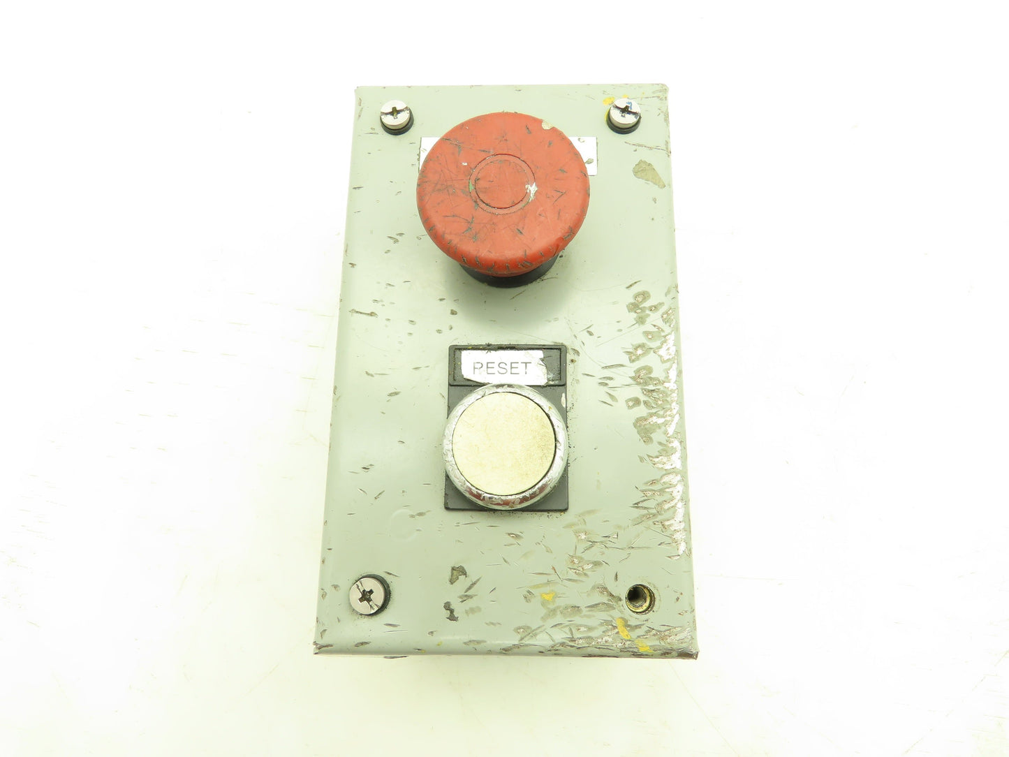 Saginaw Control SCE-2PBI Pushbutton Enclosure E-Stop Reset Button Lot of 2