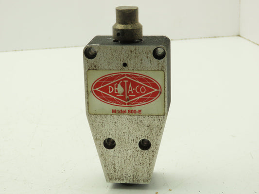 Destaco 800-E Pneumatic Retractor Hold-Down Clamp