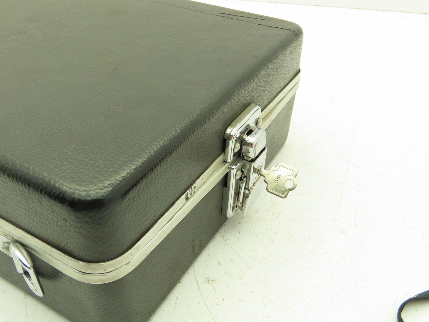 Land 160B Portable Infrared Thermometer Non Contact Comes With Case