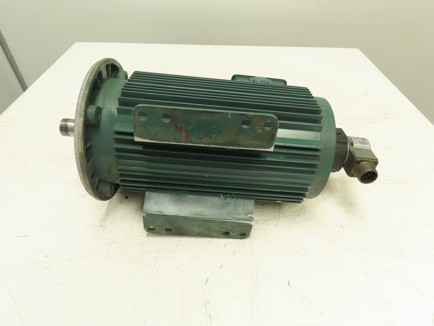 Reliance P18A6103R-CB Servo Motor 3Hp 230/460V 3PH WF182TC w/Encoder 607980-71F