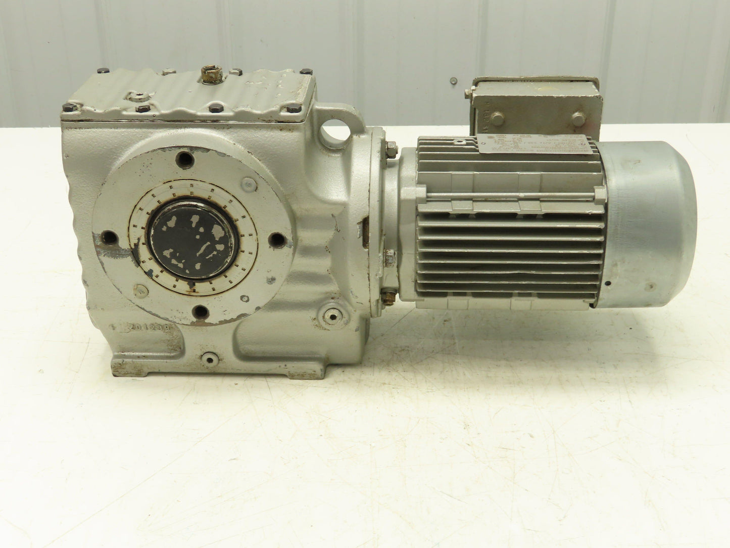 Sew-Eurodrive SA67 DT80N4/TF Gearmotor 218:1 Reducer 460V 3PH 7.8 RPM Output