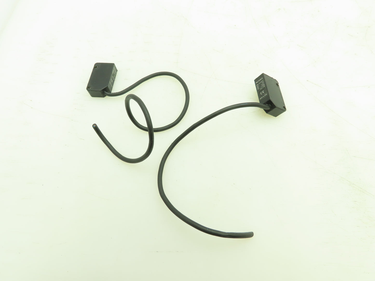 Keyence PZ-M31 Proximity Switch Sensor 12-24VDC Lot of 2