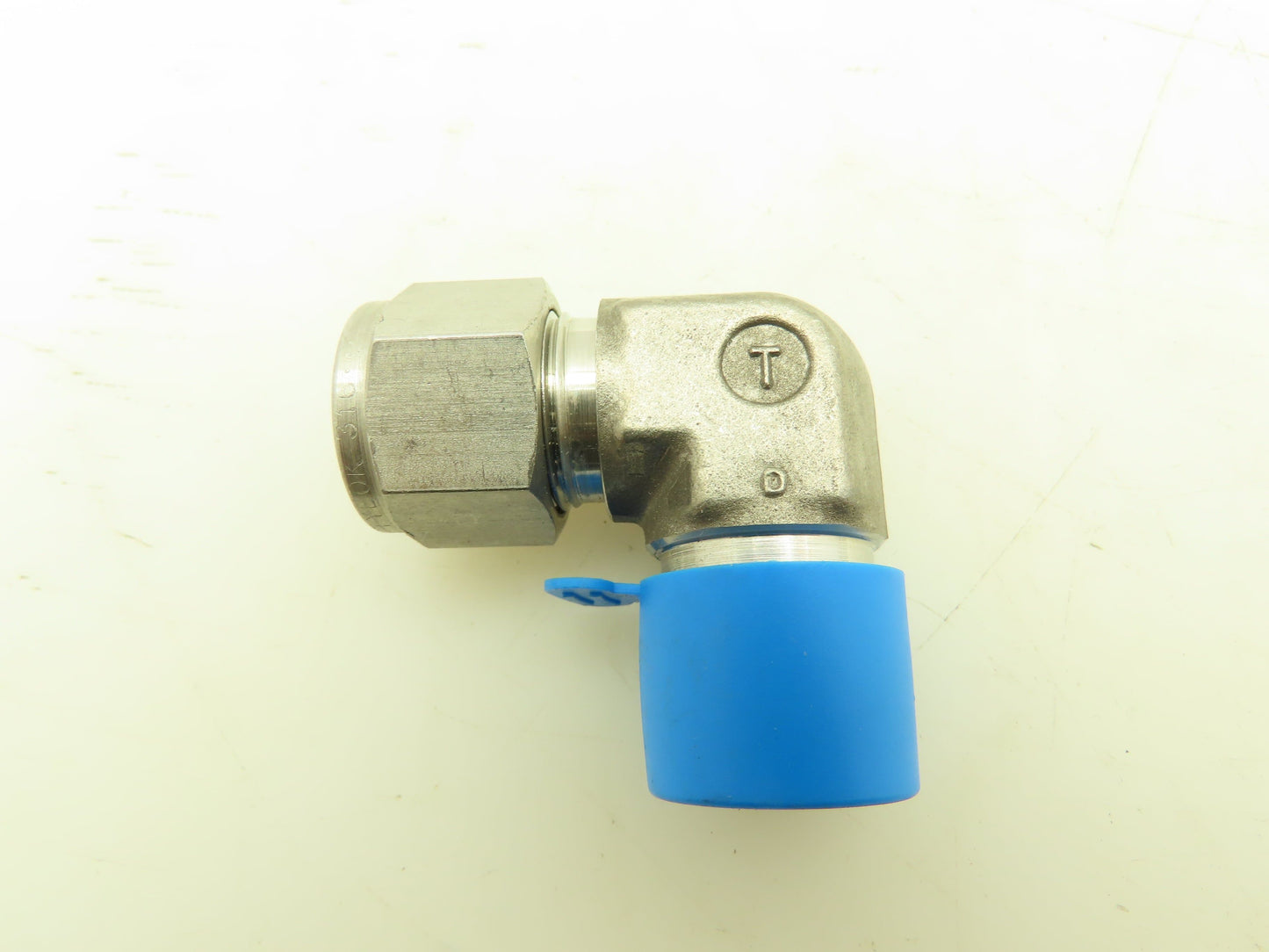 Tylok 316D12 90 deg Union Elbow 1/2 " Tube  316 Stainless Steel Dome Lot Of 12