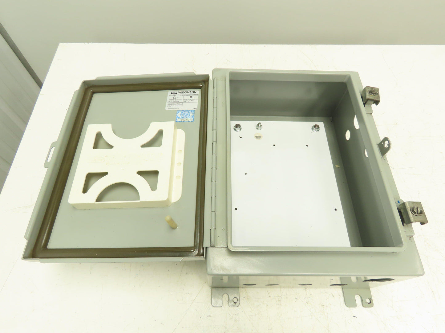 Wiegmann N12161206WW Wall Mount Enclosure Continuous Hinge 16"H 12"W 6"D