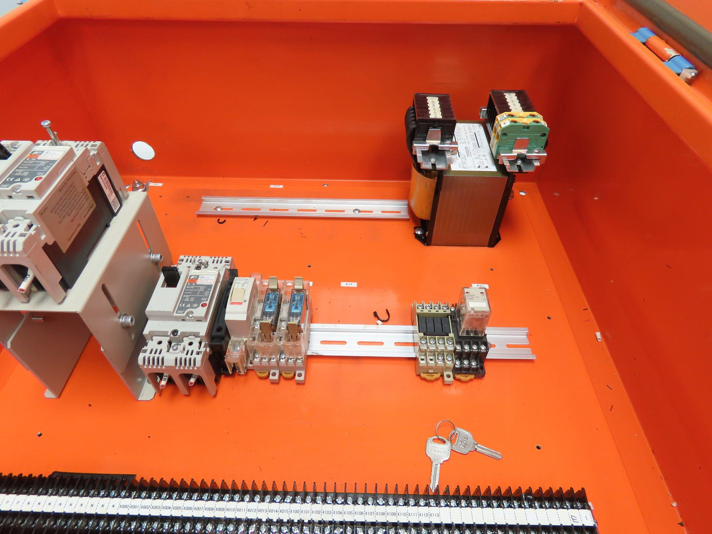 Electrical Enclosure Cabinet 10A Disconnect Switch w/Backplate 600x240x88mm