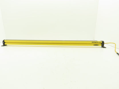 Banner SLSR30-900P8 EZ-SCREEN LP Safety Light Curtain Receiver 24VDC IP65