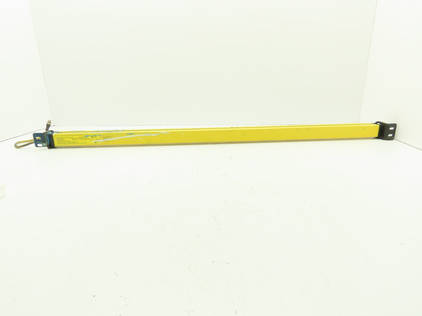 Banner SLSE30-900P8 EZ-SCREEN LP Safety Light Curtain Emitter 24VDC IP65