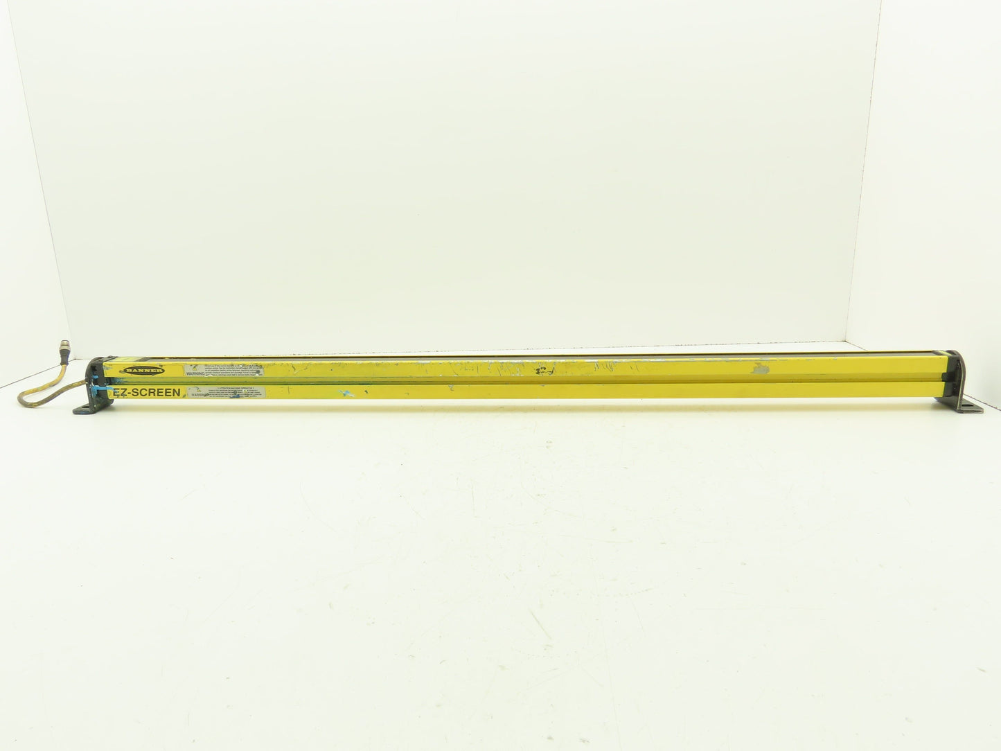 Banner SLSE30-900P8 EZ-SCREEN LP Safety Light Curtain Emitter 24VDC IP65