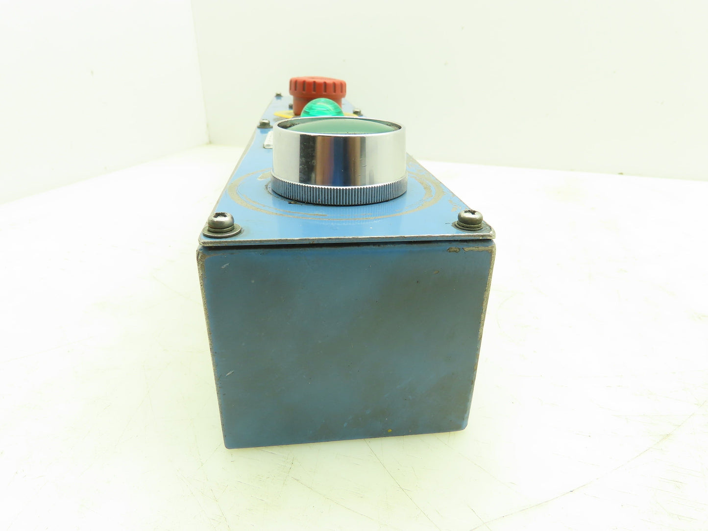 5 Pushbutton Control Station 17.5" H 3" W 3" With E-Stop And Green Indicator