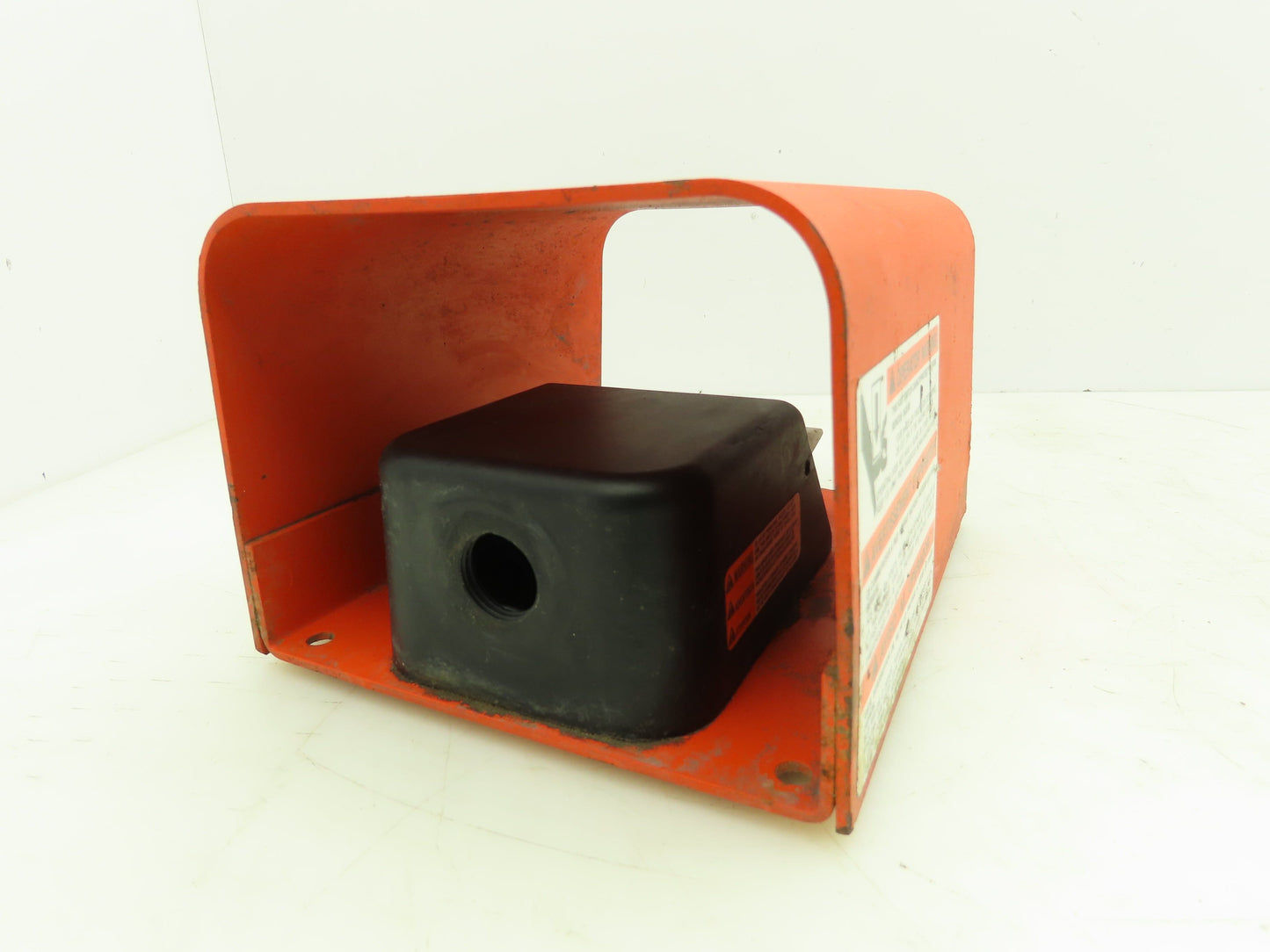 Linemaster 88SH1-05 Classic IV Foot Pedal Switch Guarded 120-250V AC 16A 1/2HP