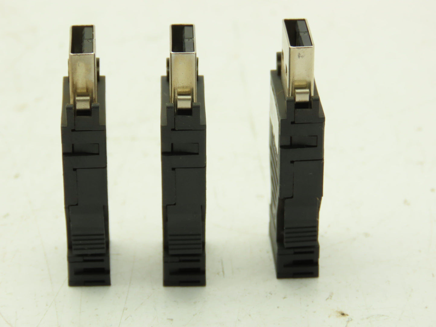 Yaskawa CBL-YRC020-1 Mechatrolink Terminal Connector Terminator Plug Lot of 3