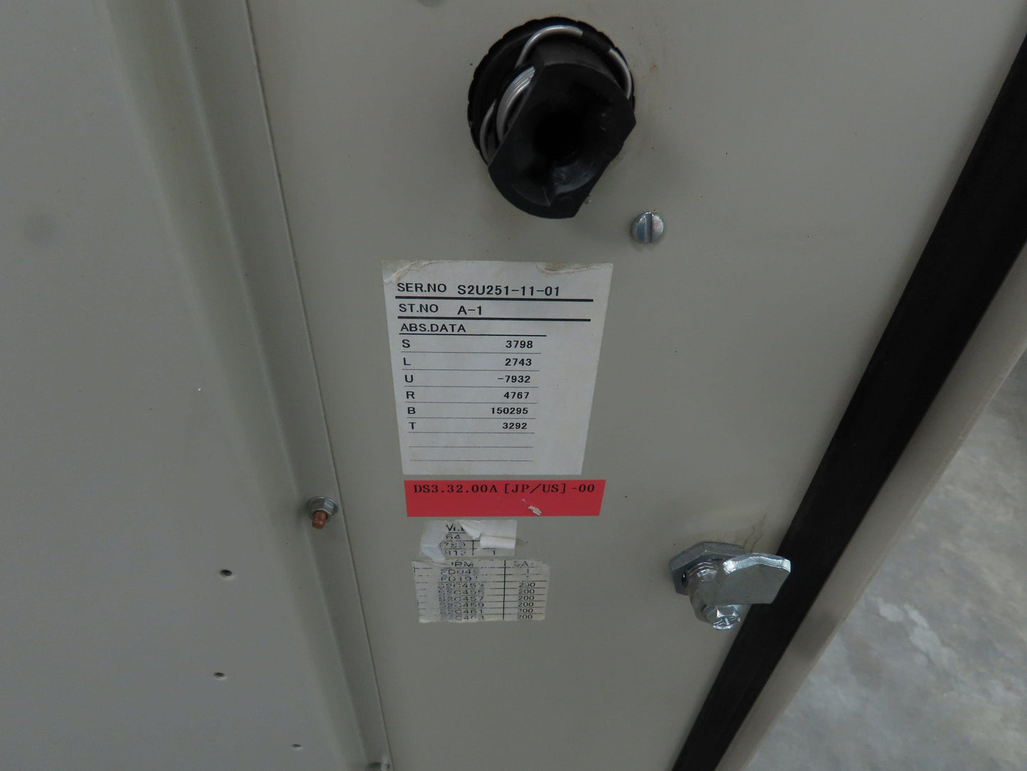 Yaskawa Motoman Electrical Enclosure 900x800x600mm Freestanding Cabinet