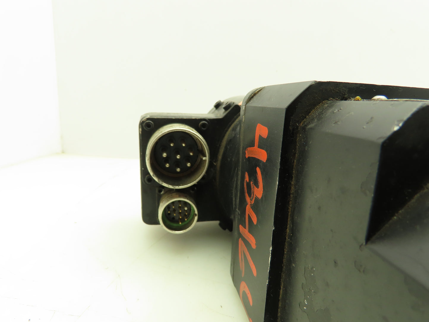 Indramat MAC063A-0-RS-2-C/095-B-0/S001 Servo Motor Gearmotor 10:1 Gearhead