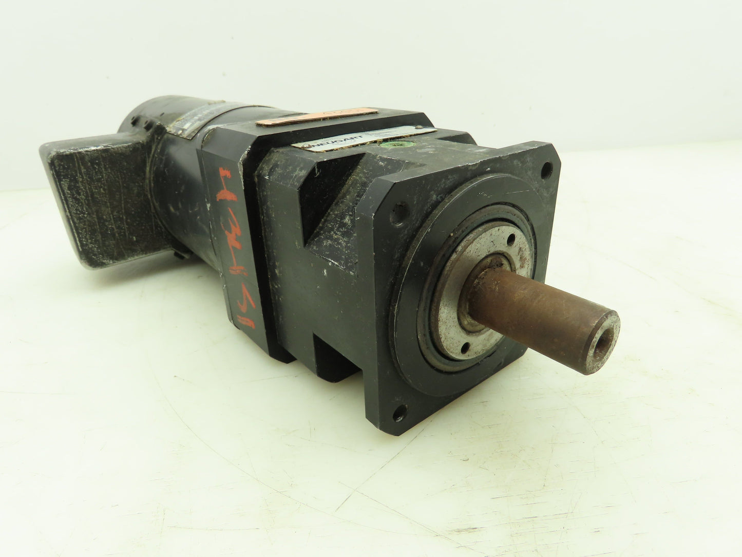 Indramat MAC063D-0-JS-2-C/095-B-0/S001 Servo Motor Gearmotor 10:1 Gearhead