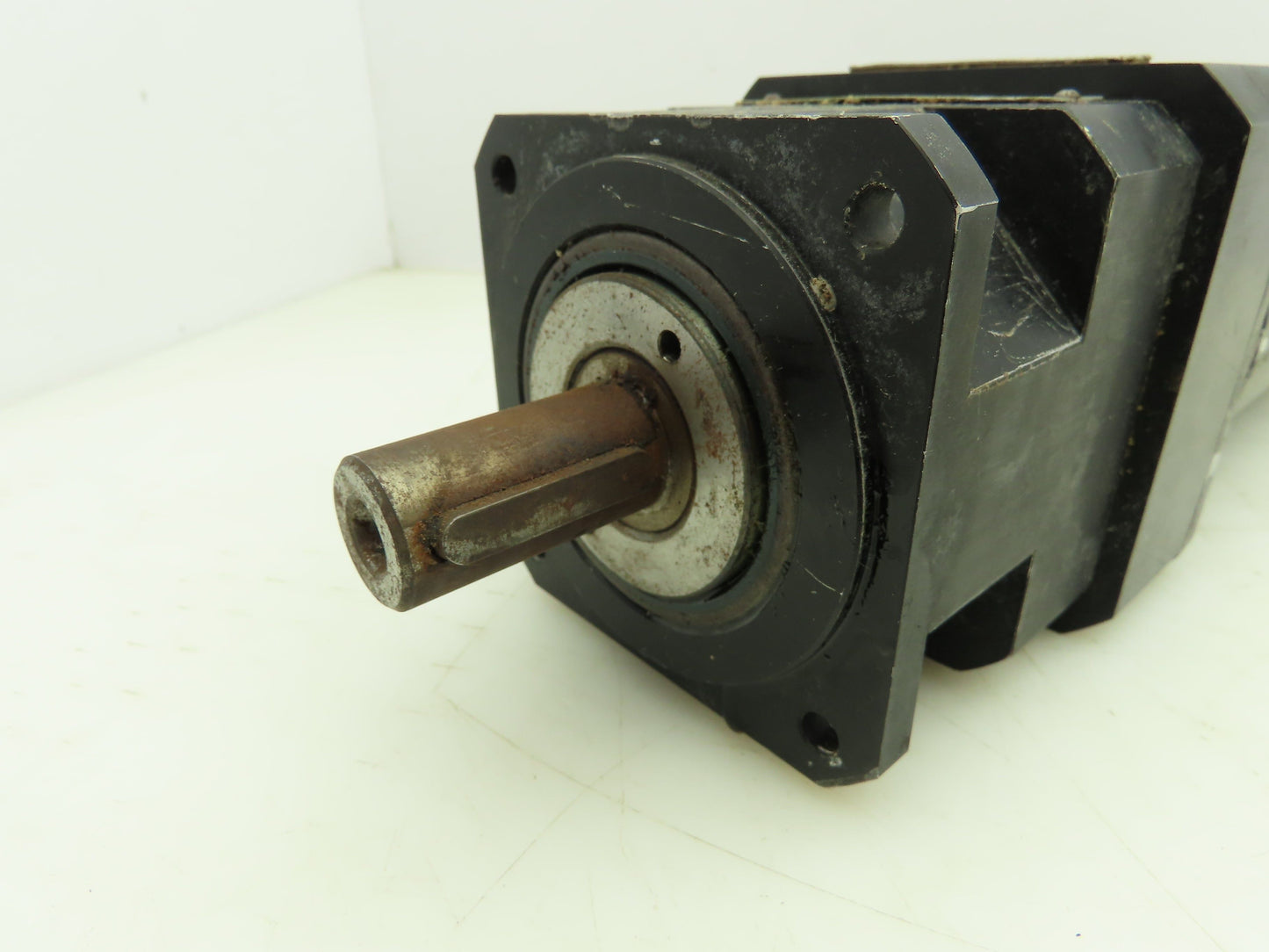 Indramat MAC063D-0-JS-2-C/095-B-0/S001 Servo Motor Gearmotor 10:1 Gearhead