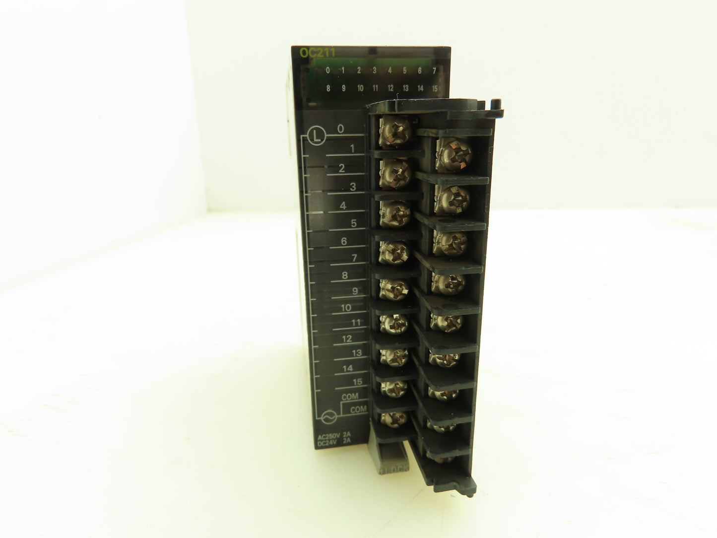 Omron CJ1W-OC211 Output Module Unit 2Amp 250VAC 24VDC