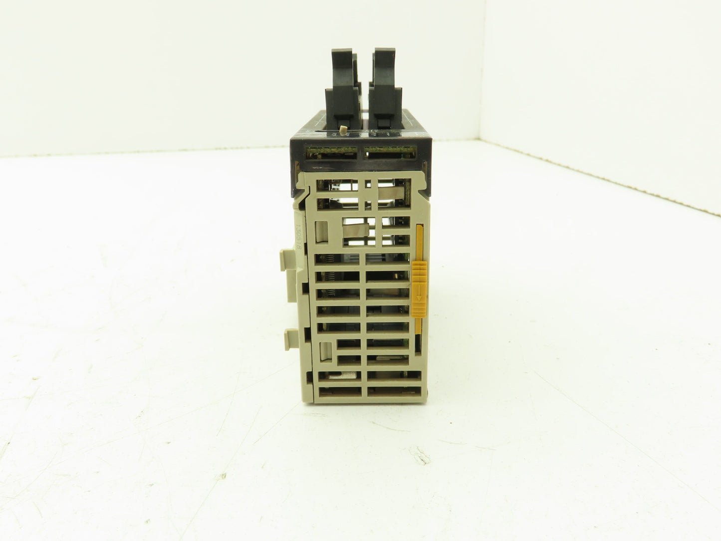 Omron CJ1W-ID262 Input Module 64 Inputs 16 Points 1 Common 24VDC 4.1mA