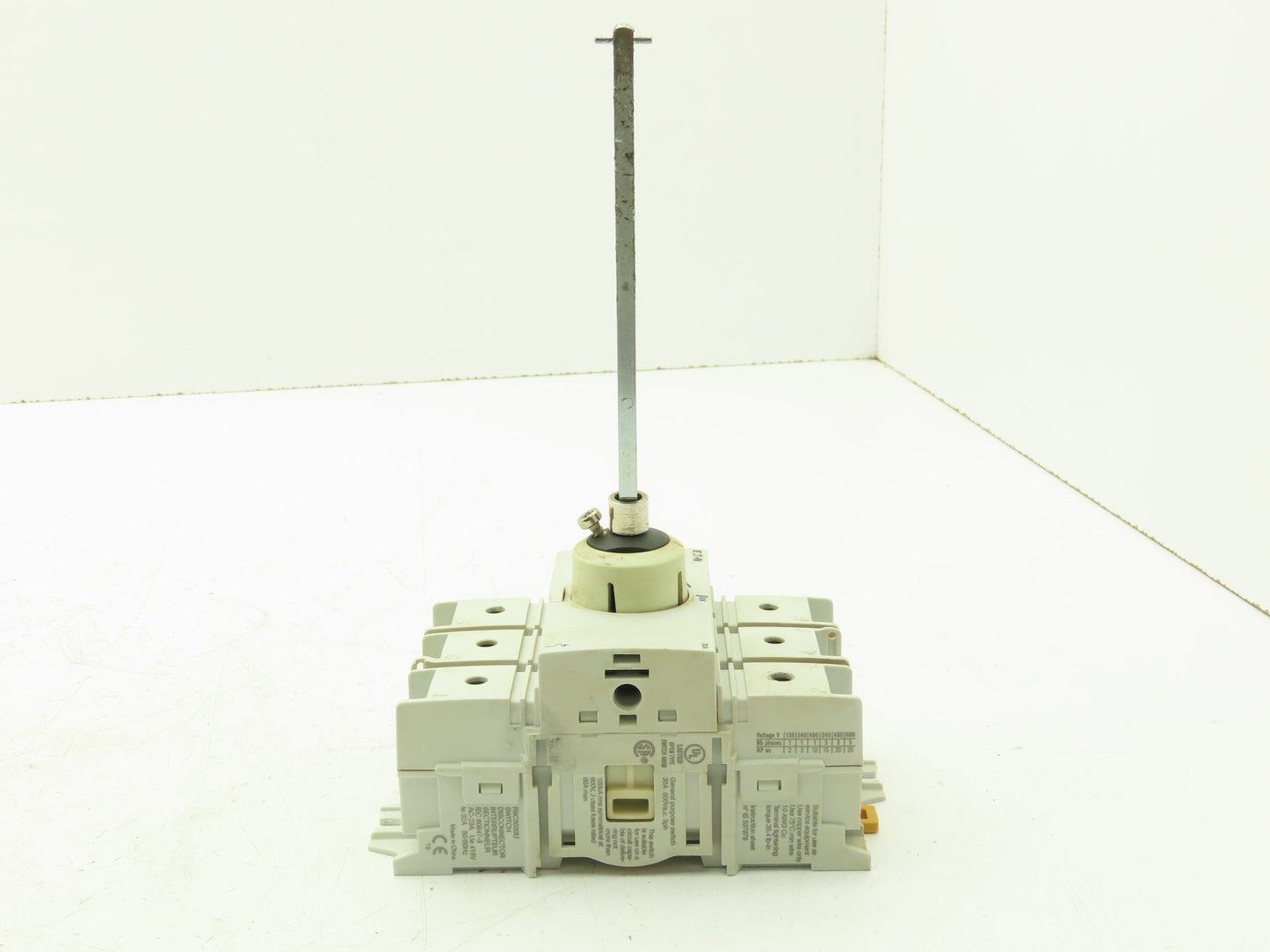 Eaton R9C3030U Rotary Disconnect Switch Non fusible 30A 600VAC 3Ph J Class