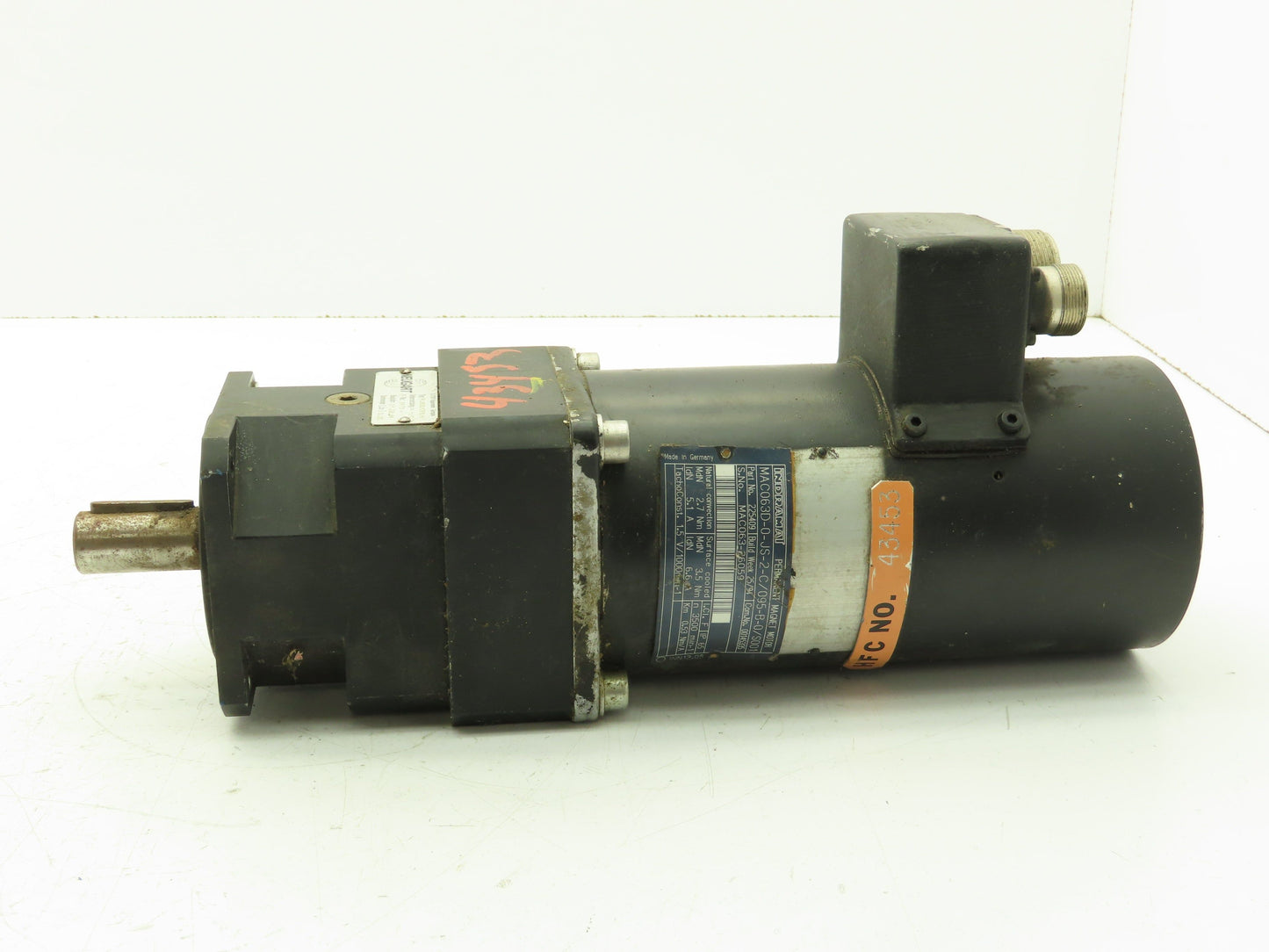 Indramat MAC063D-0-JS-2-C Permanent Magnet Motor 2.7Nm 350RPM Gear Reducer 10:1