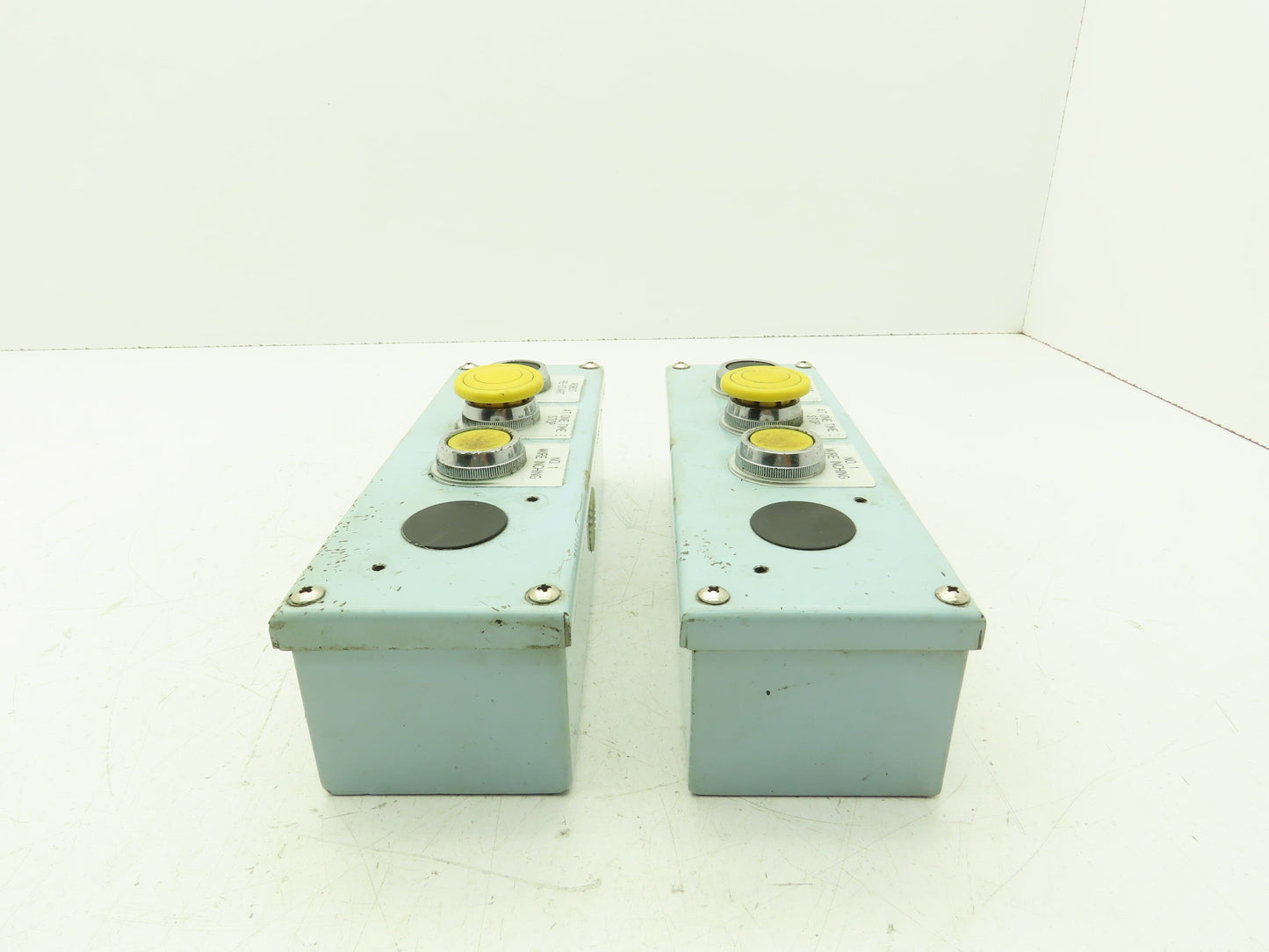 KPB30WEM KPB30WM Pushbutton Control Station 9-3/4"H 3"W 2-1/2"D 5 Holes Lot of 2