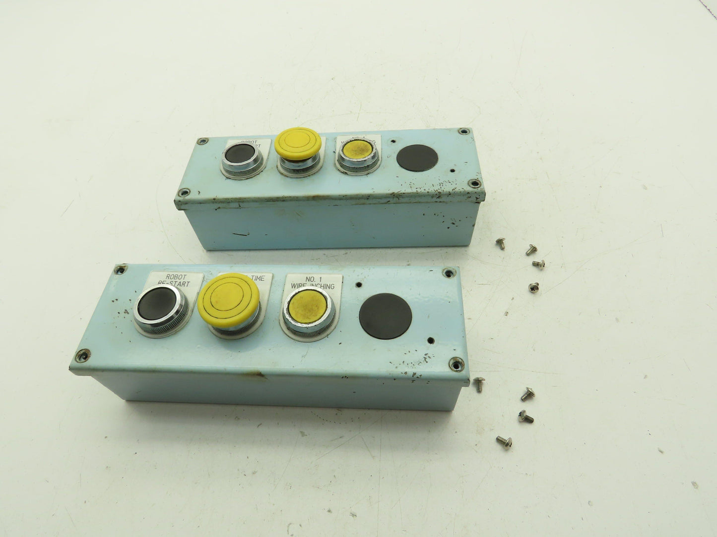 KPB30WEM KPB30WM Pushbutton Control Station 9-3/4"H 3"W 2-1/2"D 5 Holes Lot of 2