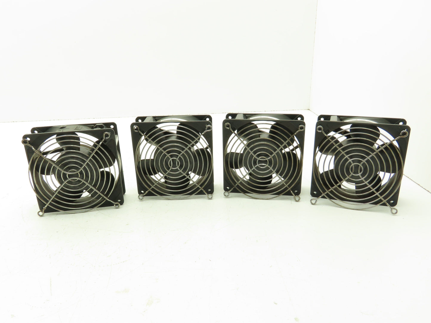 NMB-MAT 4715MS-22T-B50 Cooling Fan 1-Phase 220V-AC 14/13W Lot Of 4