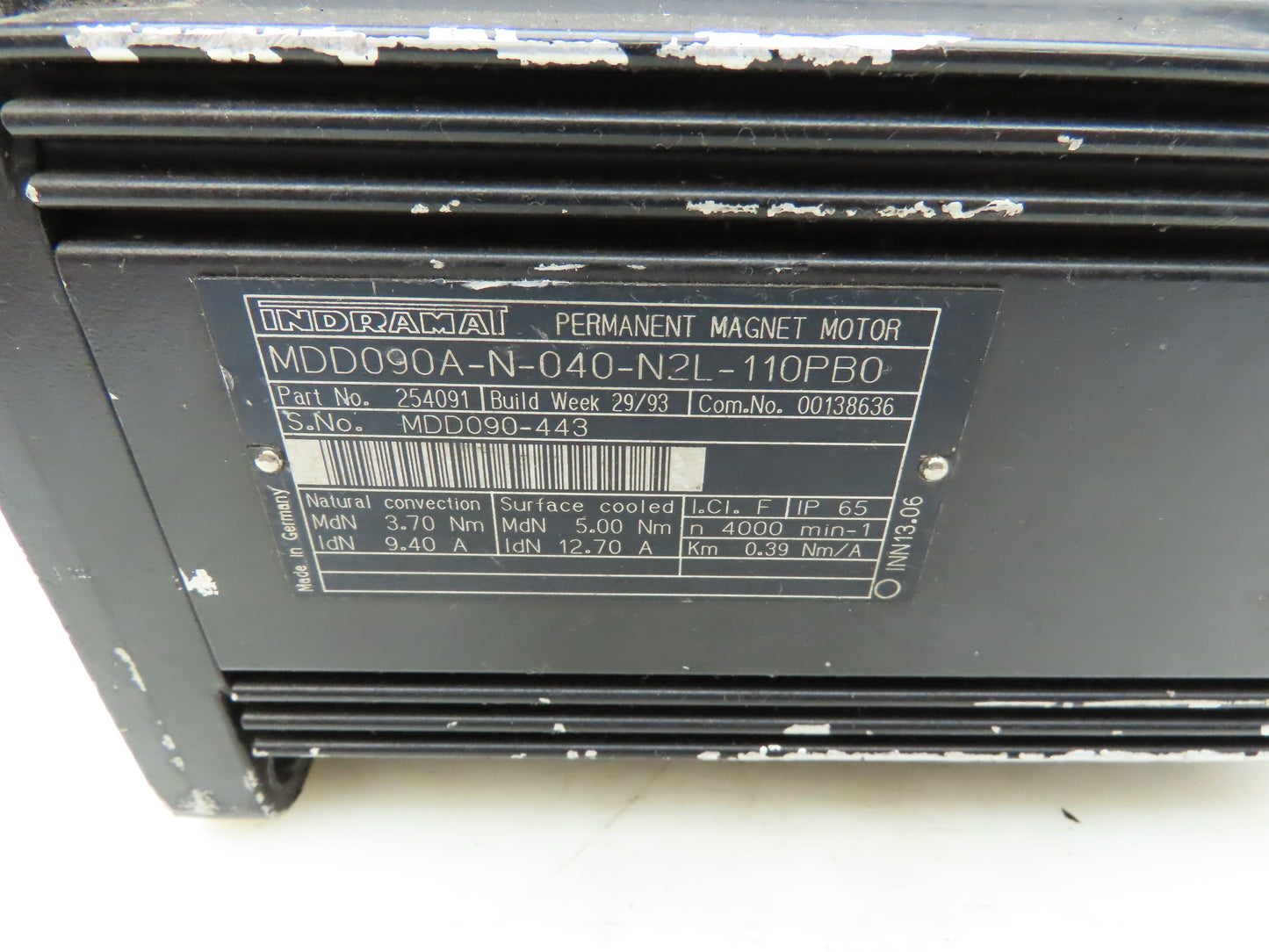 Indramat MDD090A-N-040-N2L-110PB0 Permanent Magnet Motor Servo Heidenhain