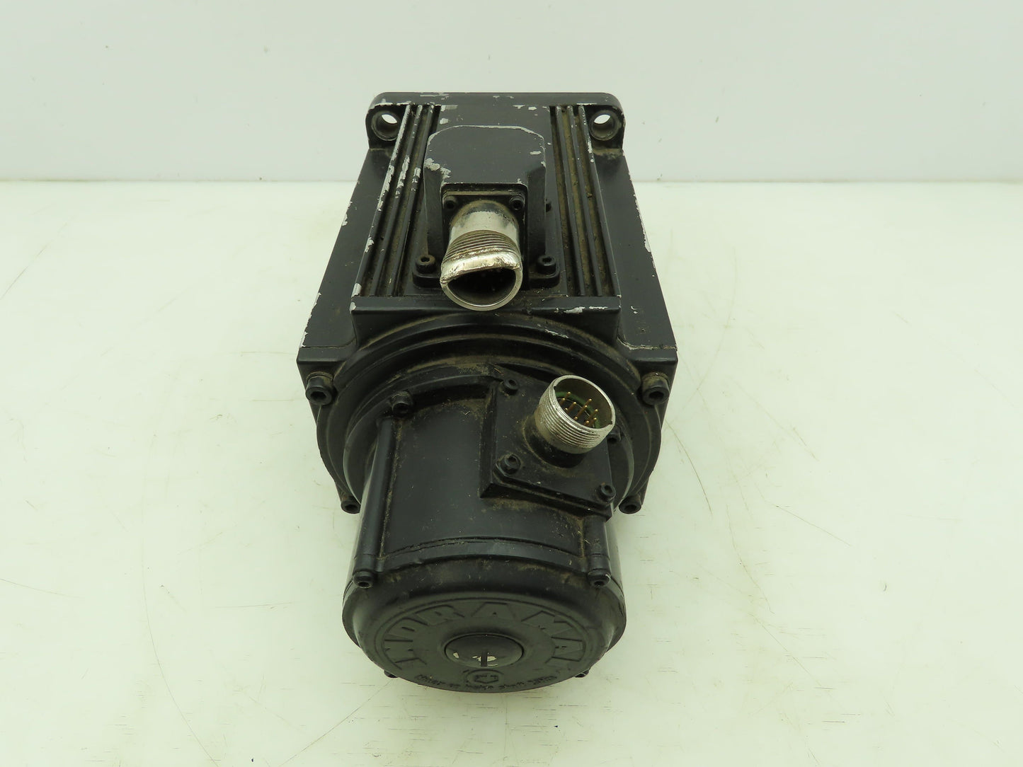 Indramat MDD090A-N-040-N2L-110PB0 Permanent Magnet Motor Servo Heidenhain