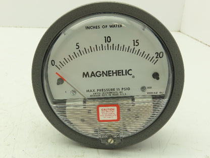Dwyer Magnehelic WO3Z Differential Pressure Gauge Two 1/8" NPT Plugs 0-20" H20