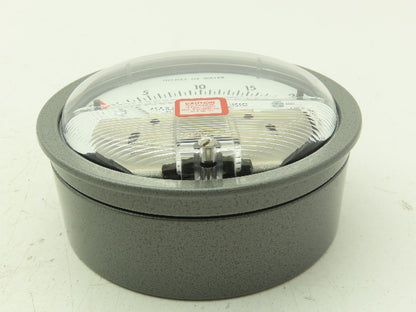 Dwyer Magnehelic WO3Z Differential Pressure Gauge Two 1/8" NPT Plugs 0-20" H20