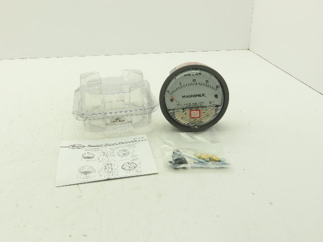 Dwyer Magnehelic WO3Z Differential Pressure Gauge Two 1/8" NPT Plugs 0-20" H20