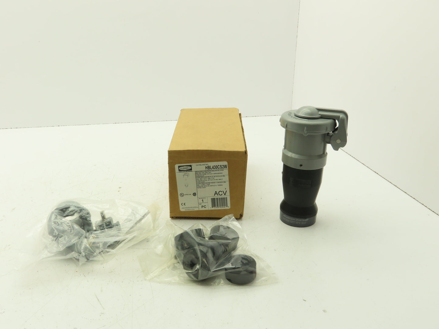 Hubbell HBL430CS2W HBL Insulgrip Pin Sleeve Receptacle 3P 4W 30A Plug 600VAC