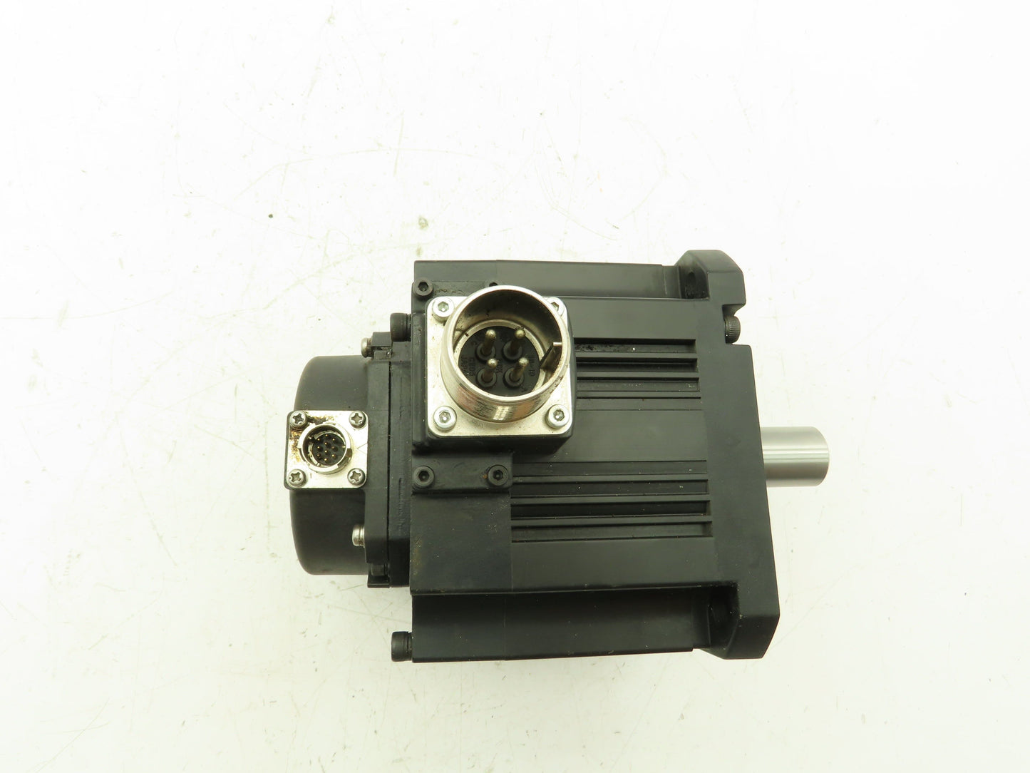 Mitsubishi HF104S AC Servo Motor 1kW 3000 RPM A48 Encoder 125V 5.3A 3PH