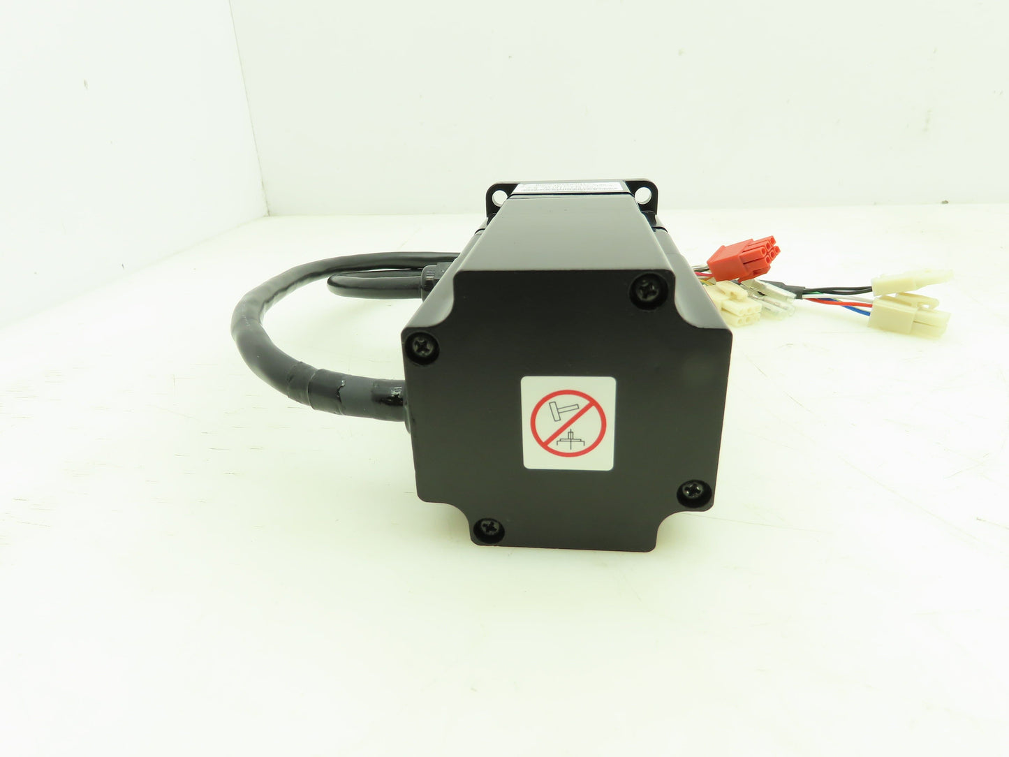 Yaskawa SGMP-01AWYR12 Motoman AC Servo Brake Motor 200V 100W 3000 RPM