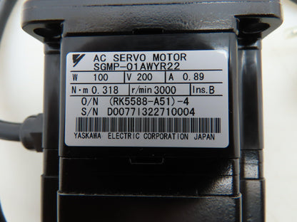 Yaskawa SGMP-01AWYR22 Motoman AC Servo Motor 200V 100W 3000 RPM SK6