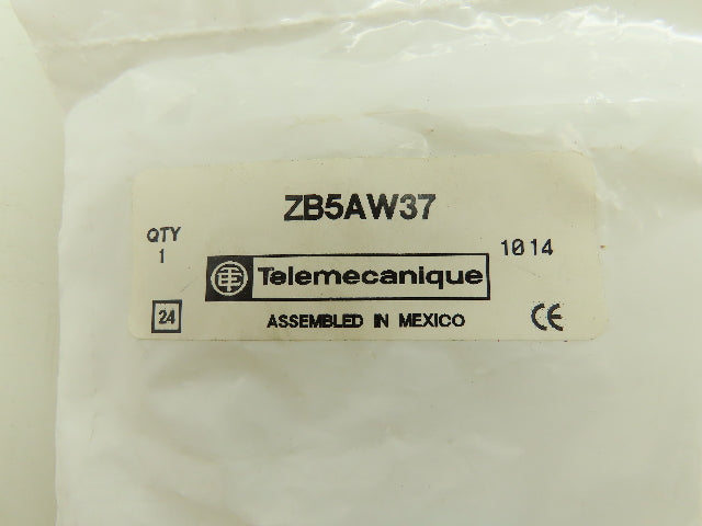 Telemecanique ZB5AW37 Illuminated Push Button White Lens Flush Mount Lot of 4