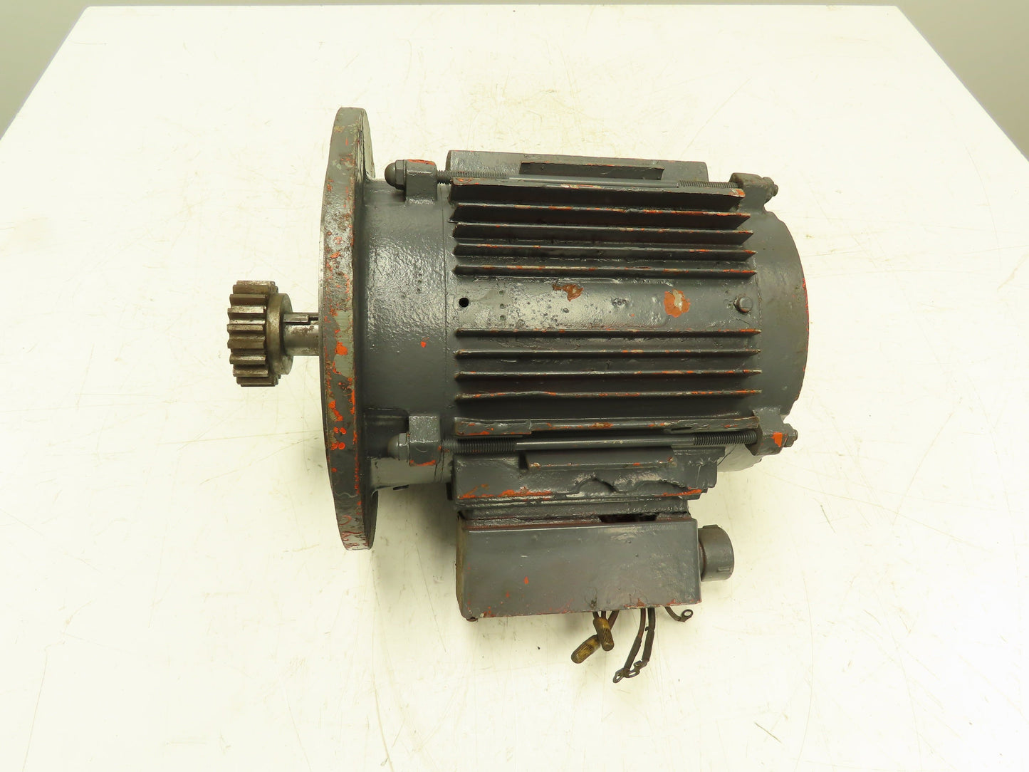GE Tri-Clad Squirrel Cage Crane Duty AC Motor 1Hp 1655 RPM 240/480V 3PH 182TD