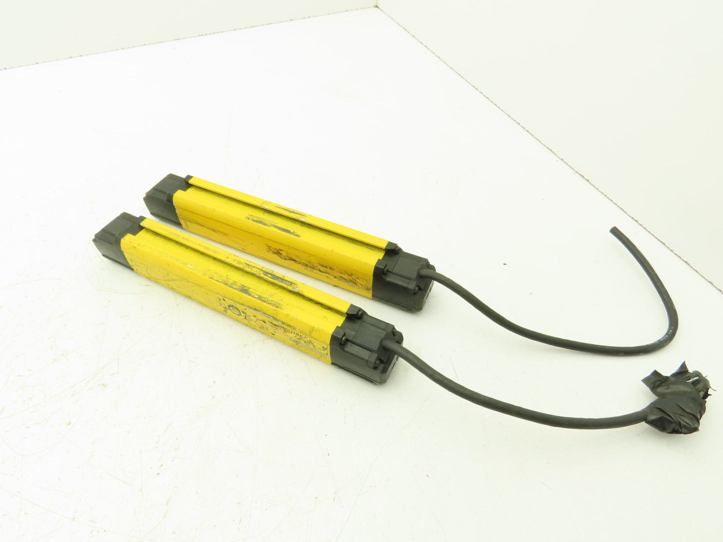 Keyence GL-R12H Safety Light Curtain Transmitter & Receiver Set 25mm x 220mm 15m