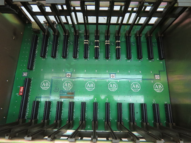 Allen Bradley 1771-A3B 12 Slot I/O Chassis 5V Backplane 24A @ 5.25 VDC Max