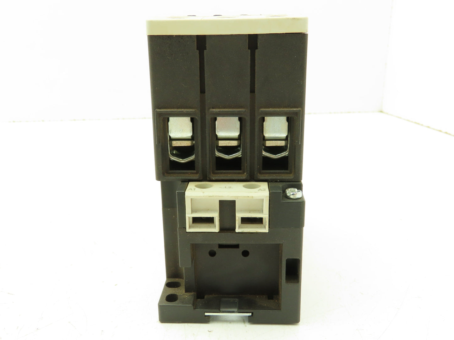 Siemens 3RT1035-1A.0 Contactor 40A 30Hp@460V 3Ph 50/60Hz