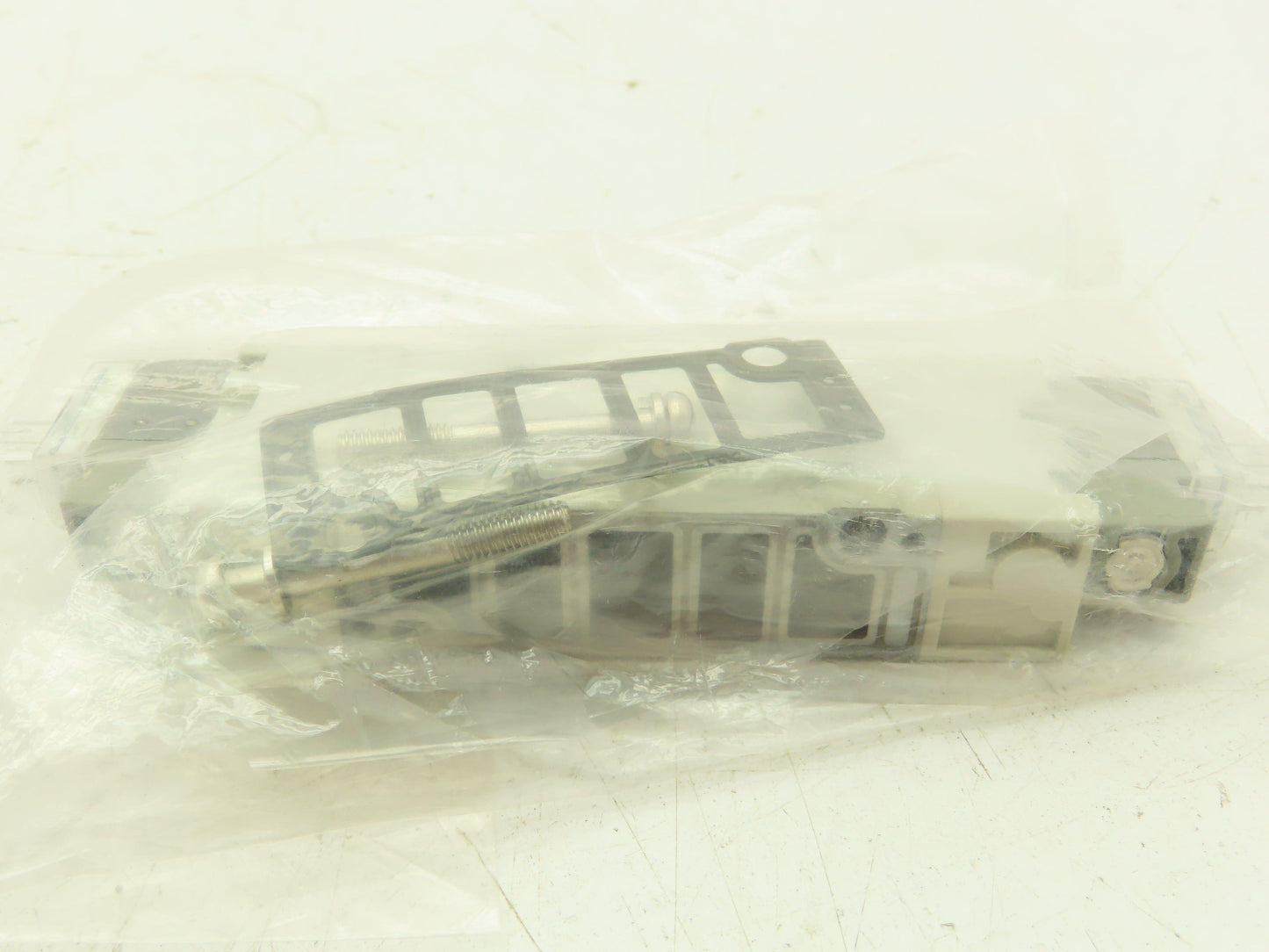 SMC SY7240-5LOZ Solenoid Valve 0.1-0.7MPA 24VDC