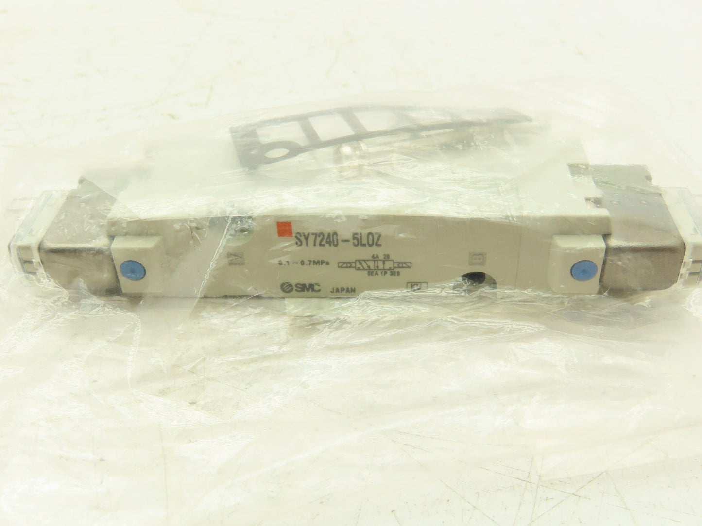 SMC SY7240-5LOZ Solenoid Valve 0.1-0.7MPA 24VDC