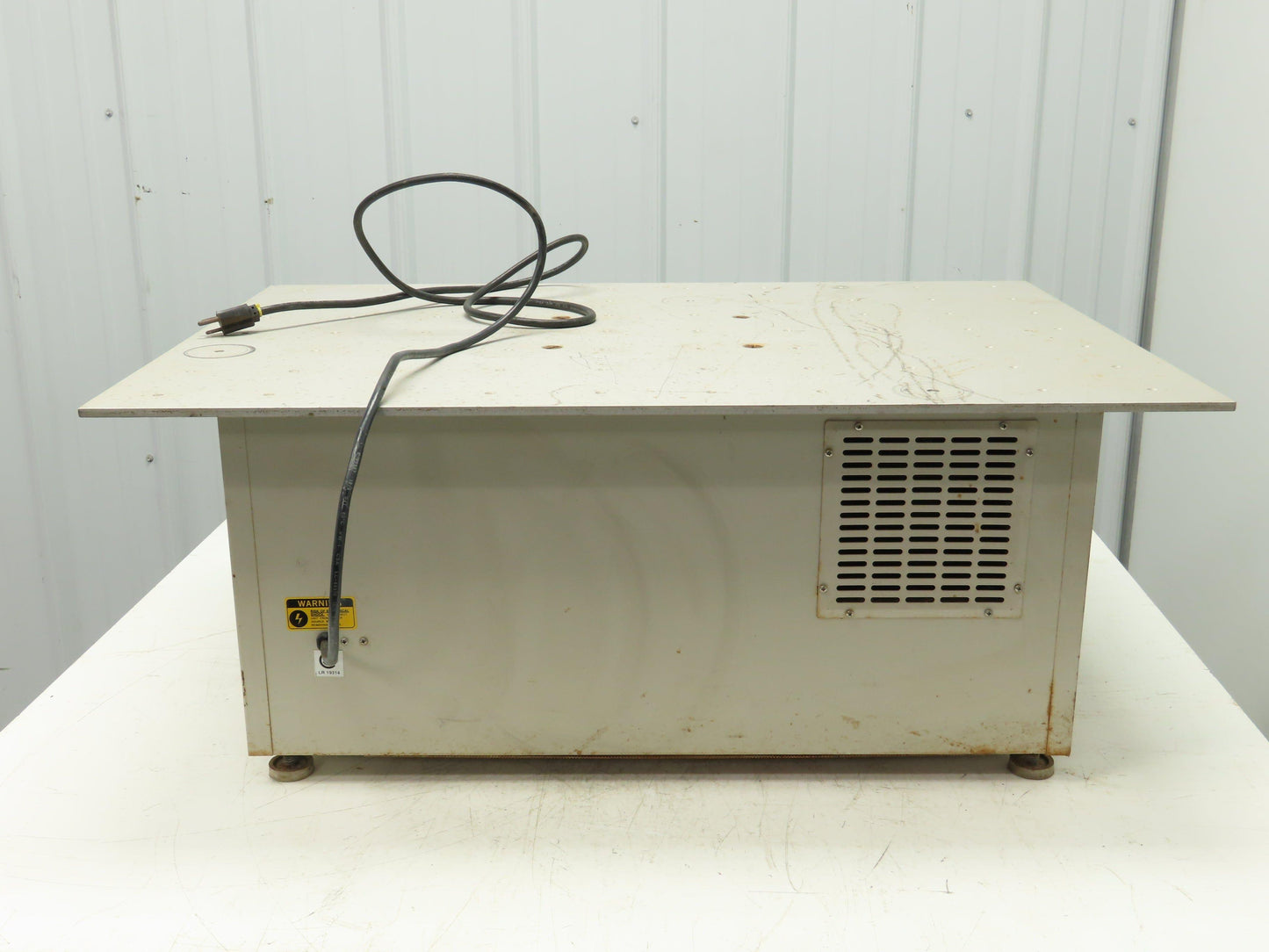 Lab-Line 3590 Laboratory Platform Orbital Shaker 120V 40-200RPM 36x24" Top