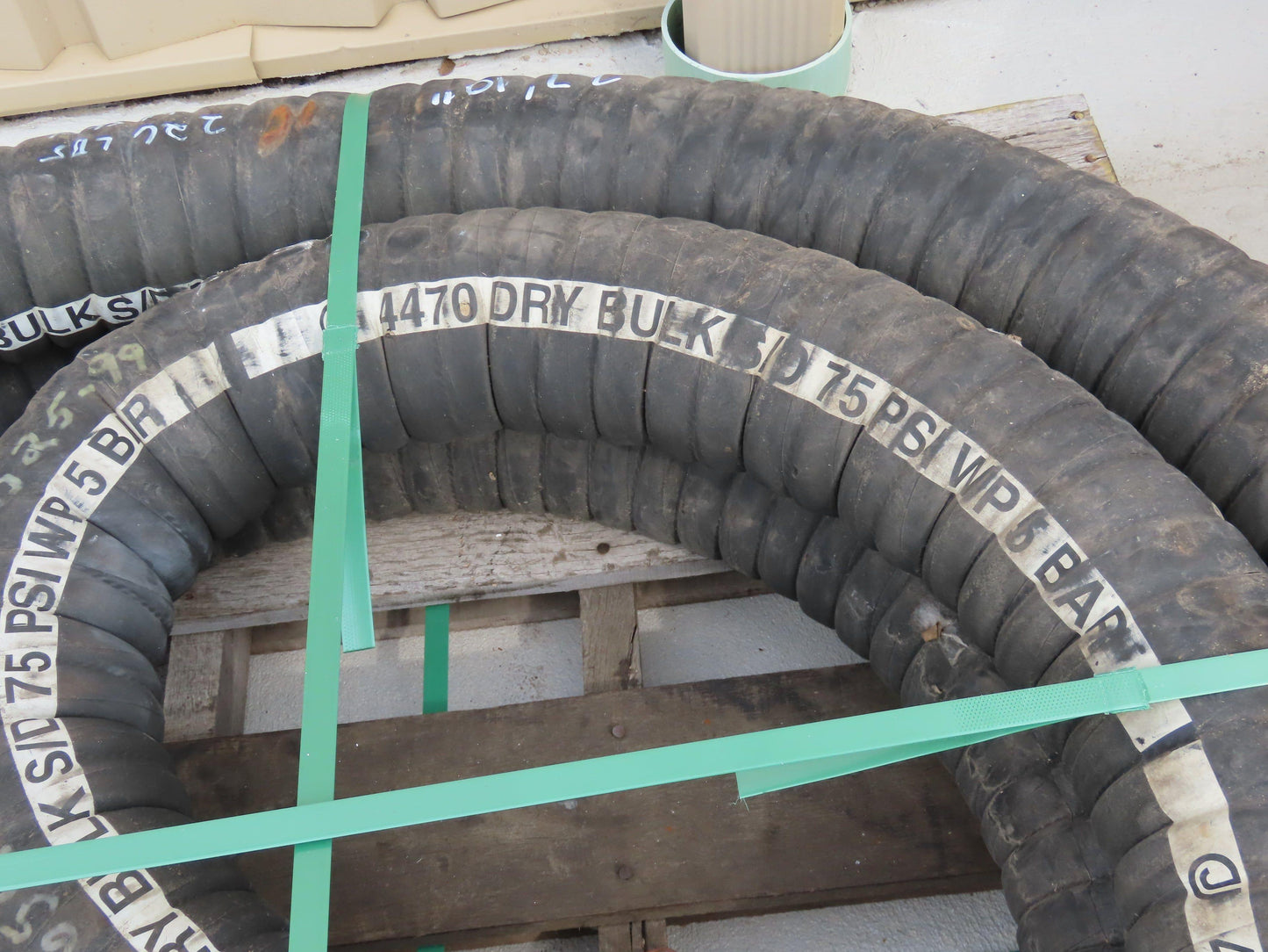 Jason 4470 Dry Bulk Material Suction Hose 4" ID x 28' Gum Rubber 75 PSI