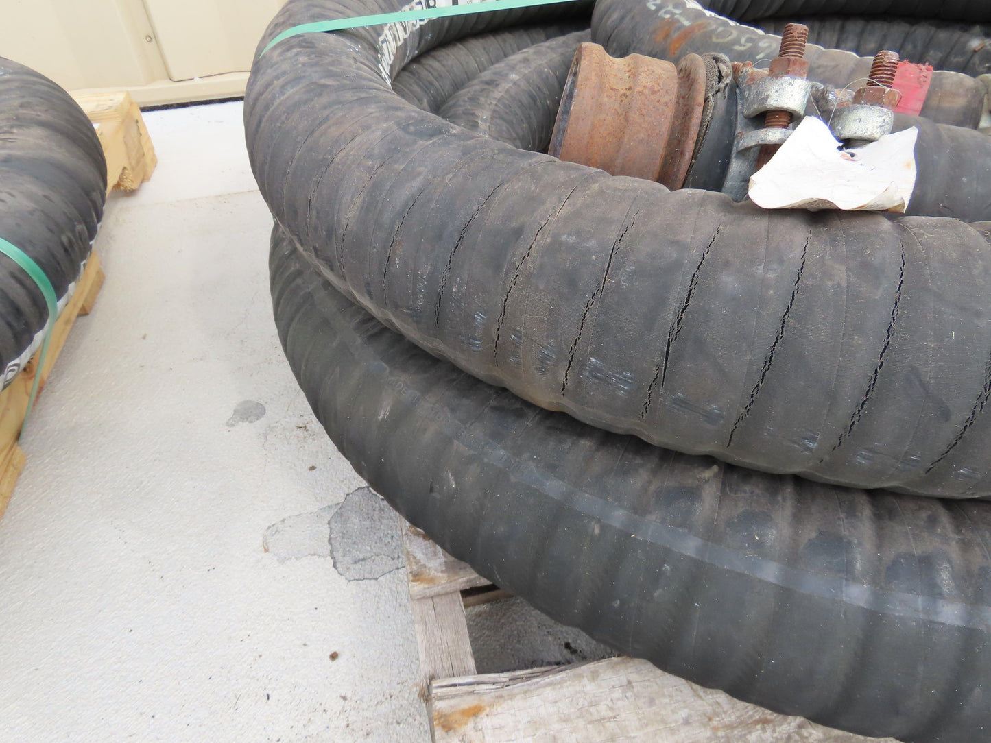 Jason 4470 Dry Bulk Material Suction Hose 4" ID x 28' Gum Rubber 75 PSI