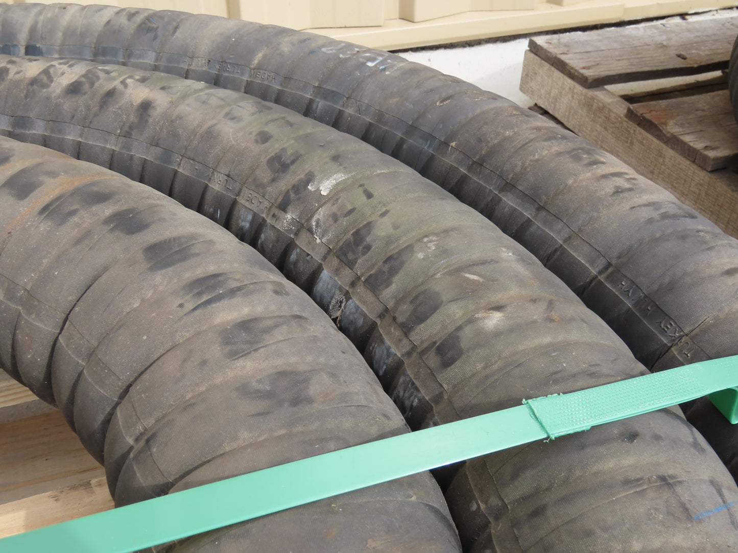 Jason 4470 Dry Bulk Material Suction Hose 4" ID x 29' Gum Rubber 75 PSI