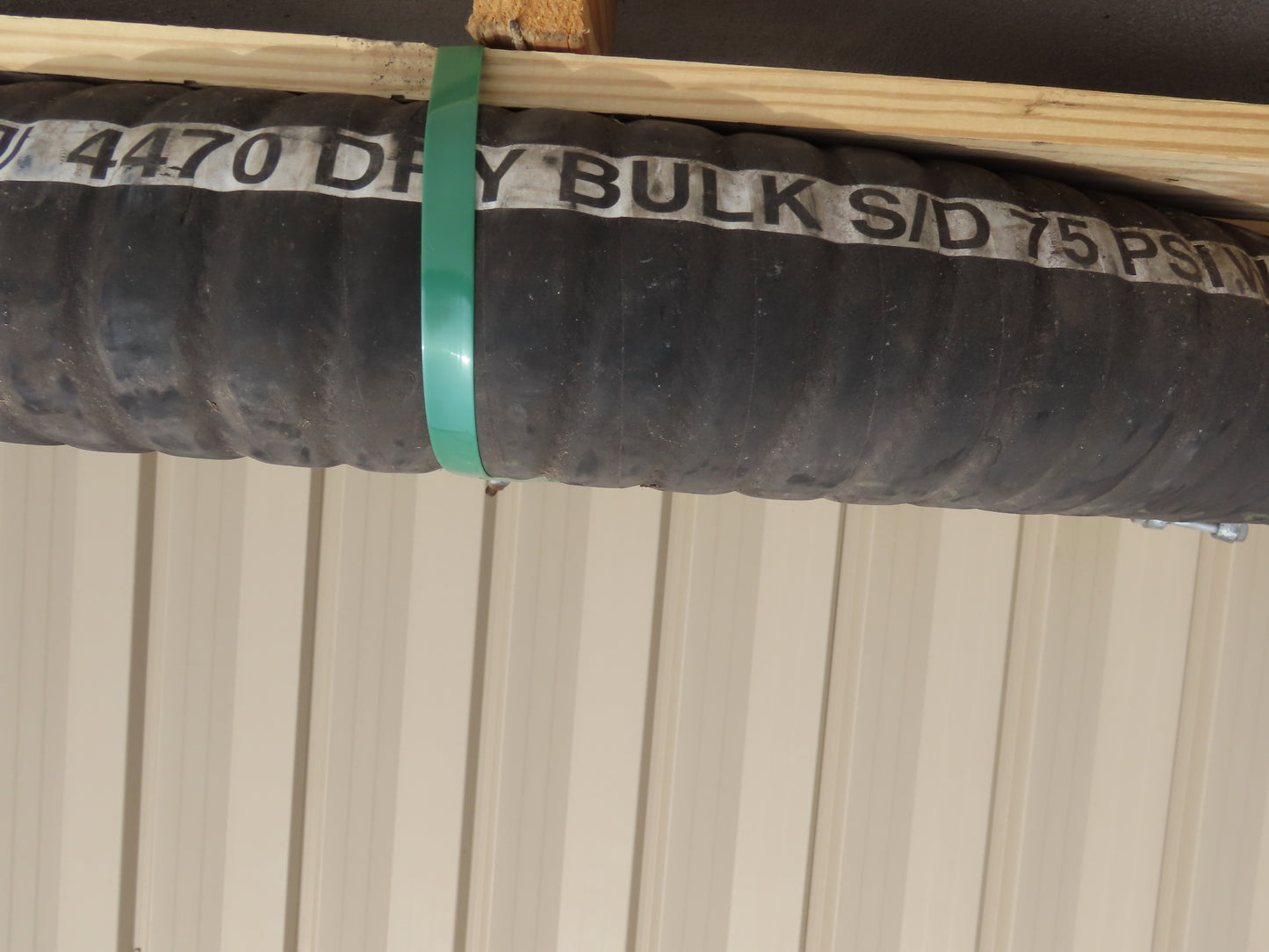 Jason 4470 Dry Bulk Material Suction Hose 4" ID x 29' Gum Rubber 75 PSI