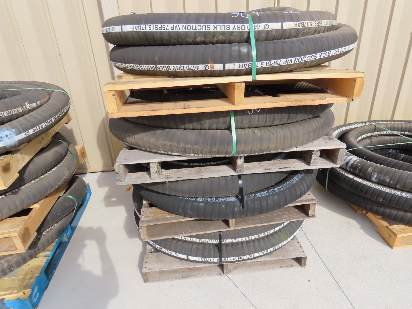 Jason 4470 Dry Bulk Material Suction Hose 4" ID x 50' Gum Rubber 75 PSI